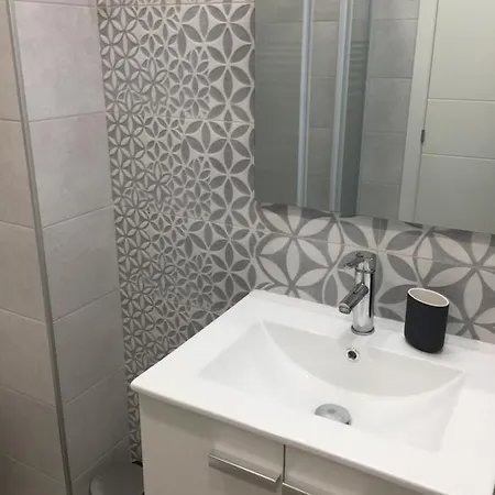 Aguila Apartment *